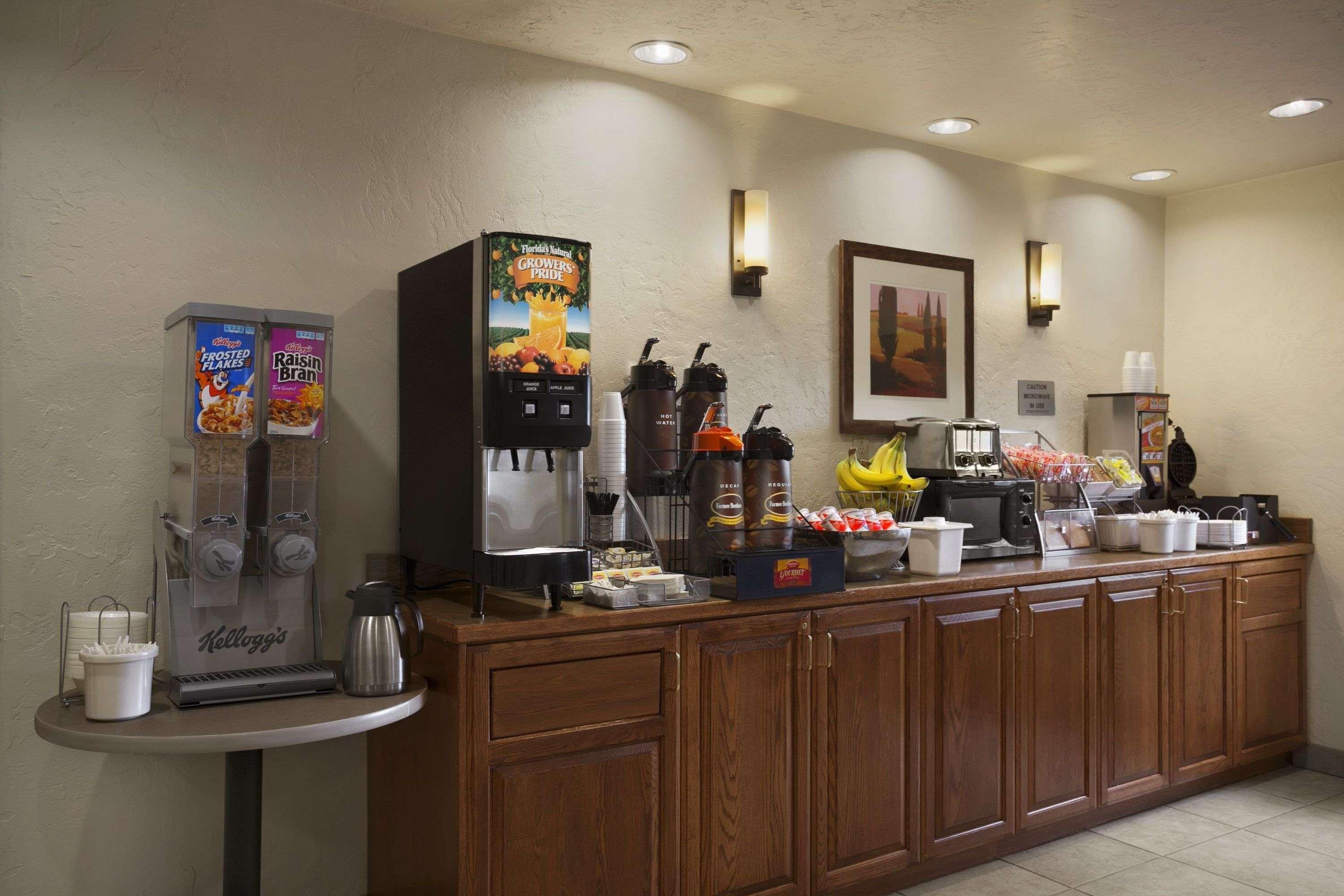 מלון Super 8 By Wyndham Portland Airport מראה חיצוני תמונה